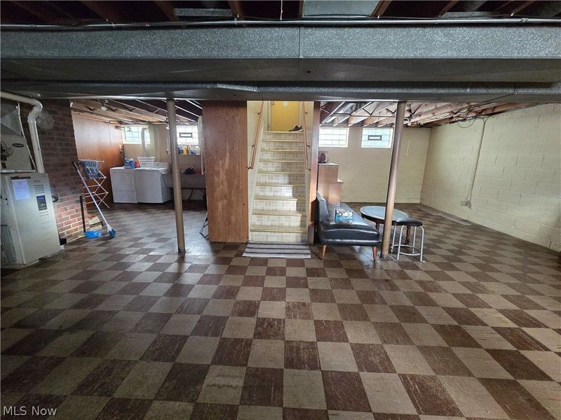 9515 Elsmere Drive, Parma, OH 44130 Photo 17