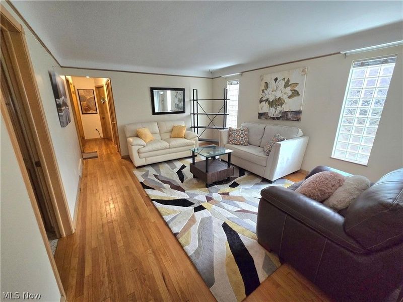 9515 Elsmere Drive, Parma, OH 44130 Photo 5