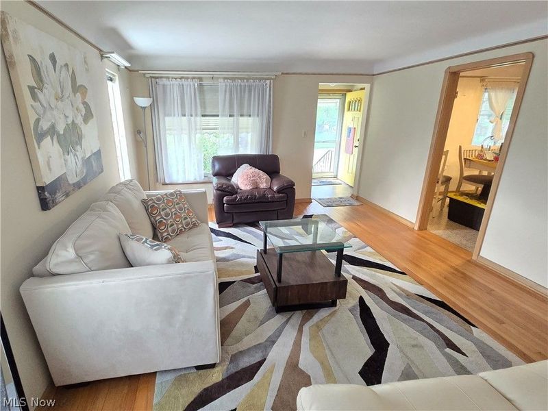 9515 Elsmere Drive, Parma, OH 44130 Photo 6