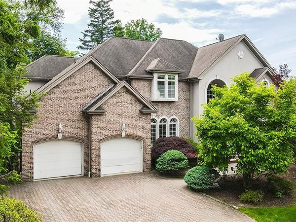 6 Maplewood Road, CLOSTER, NJ 07624