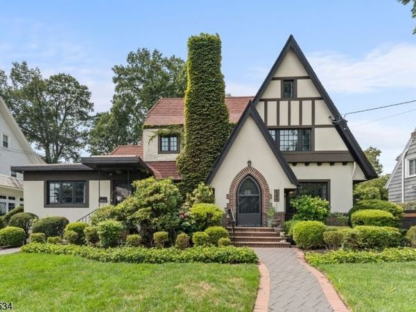 562 Irvington Ave, Elizabeth, NJ 07208