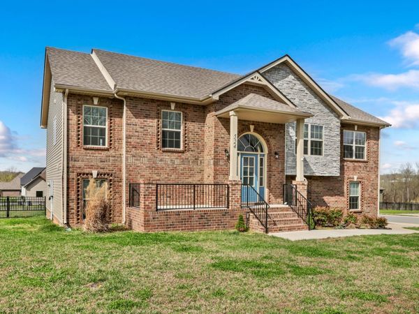 524 Cresthaven Ln , Clarksville, TN 37043