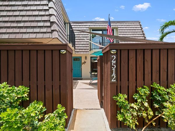 2512 SW 15th Street, Deerfield Beach, FL 33442