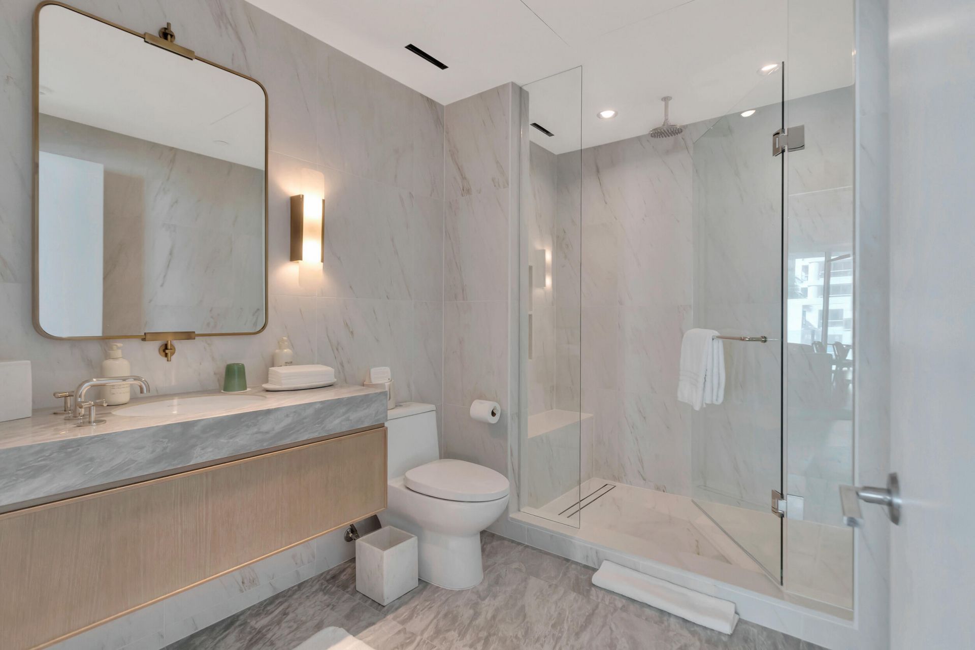 525 N Fort Lauderdale Beach Boulevard, Unit 602, Fort Lauderdale, FL 33304 Photo
