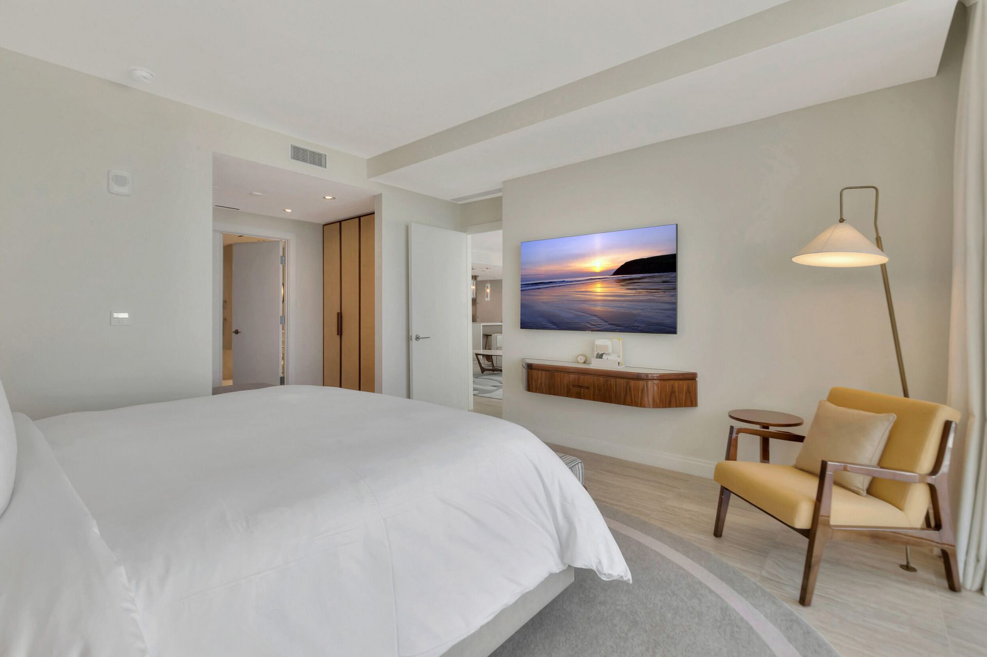525 N Fort Lauderdale Beach Boulevard, Unit 602, Fort Lauderdale, FL 33304 Photo