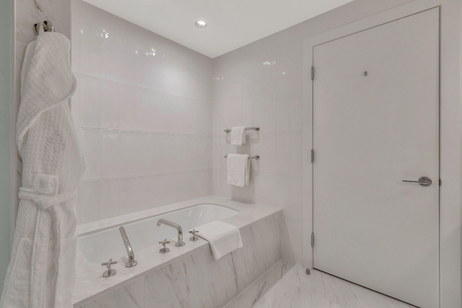 525 N Fort Lauderdale Beach Boulevard, Unit 602, Fort Lauderdale, FL 33304 Photo