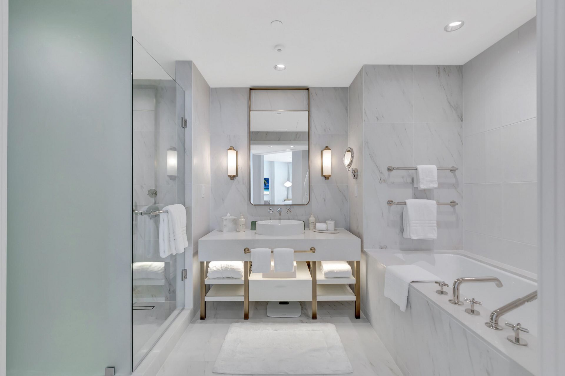 525 N Fort Lauderdale Beach Boulevard, Unit 1605, Fort Lauderdale, FL 33304 Photo