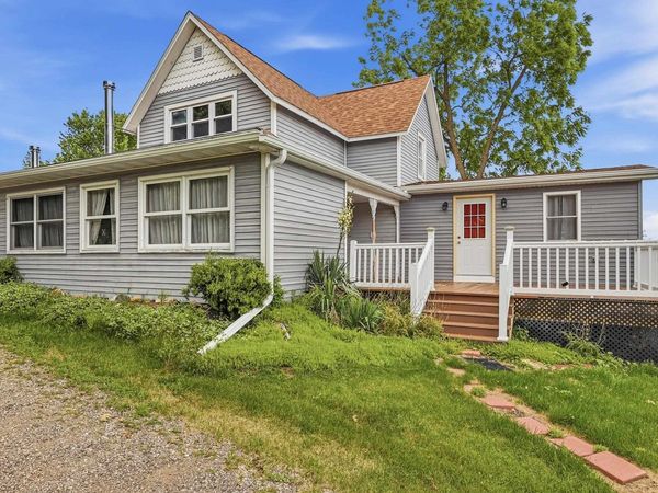 11971 North Road, Argyle, WI 53504