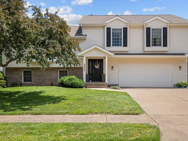 2635 N Stark Street , Davenport, IA 52804