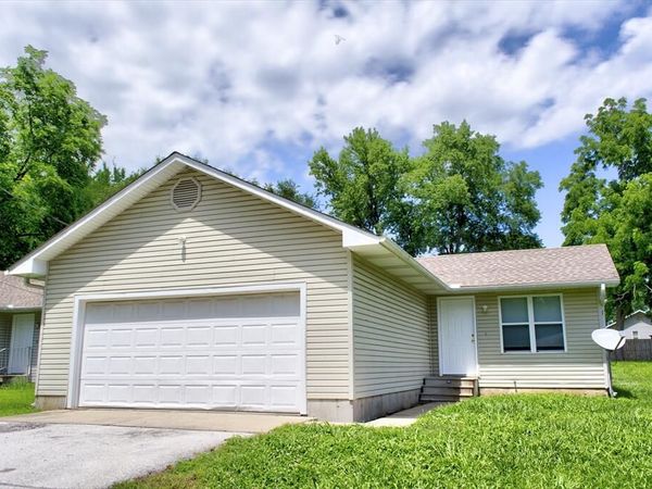 204 Howard Street , Willard, MO 65781