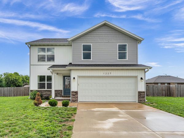 1227 W Penny Lane , Republic, MO 65738