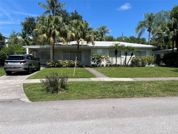 8025 SW 62nd Pl , Miami, FL 33143