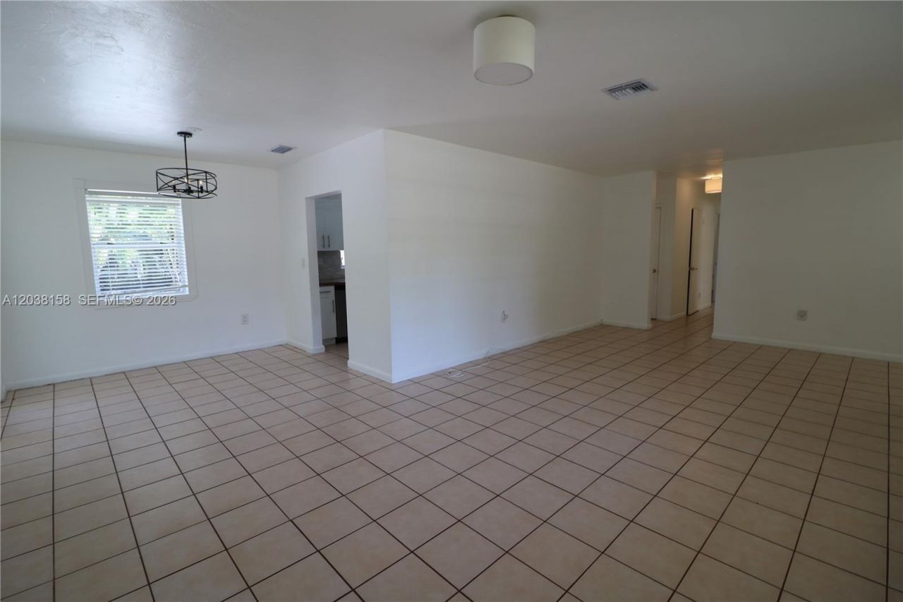 8025 SW 62nd Pl , Miami, FL 33143 Photo