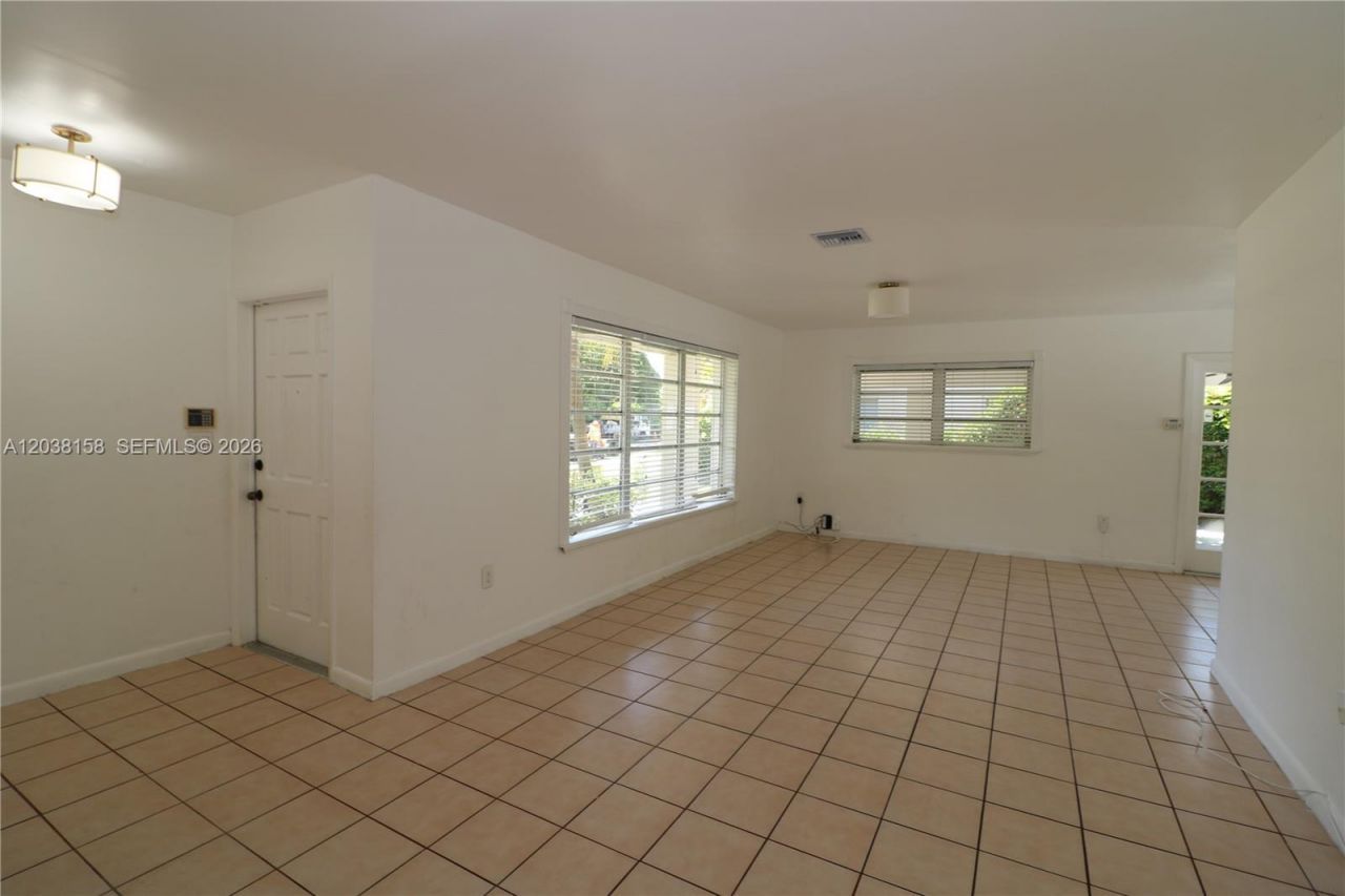 8025 SW 62nd Pl , Miami, FL 33143 Photo
