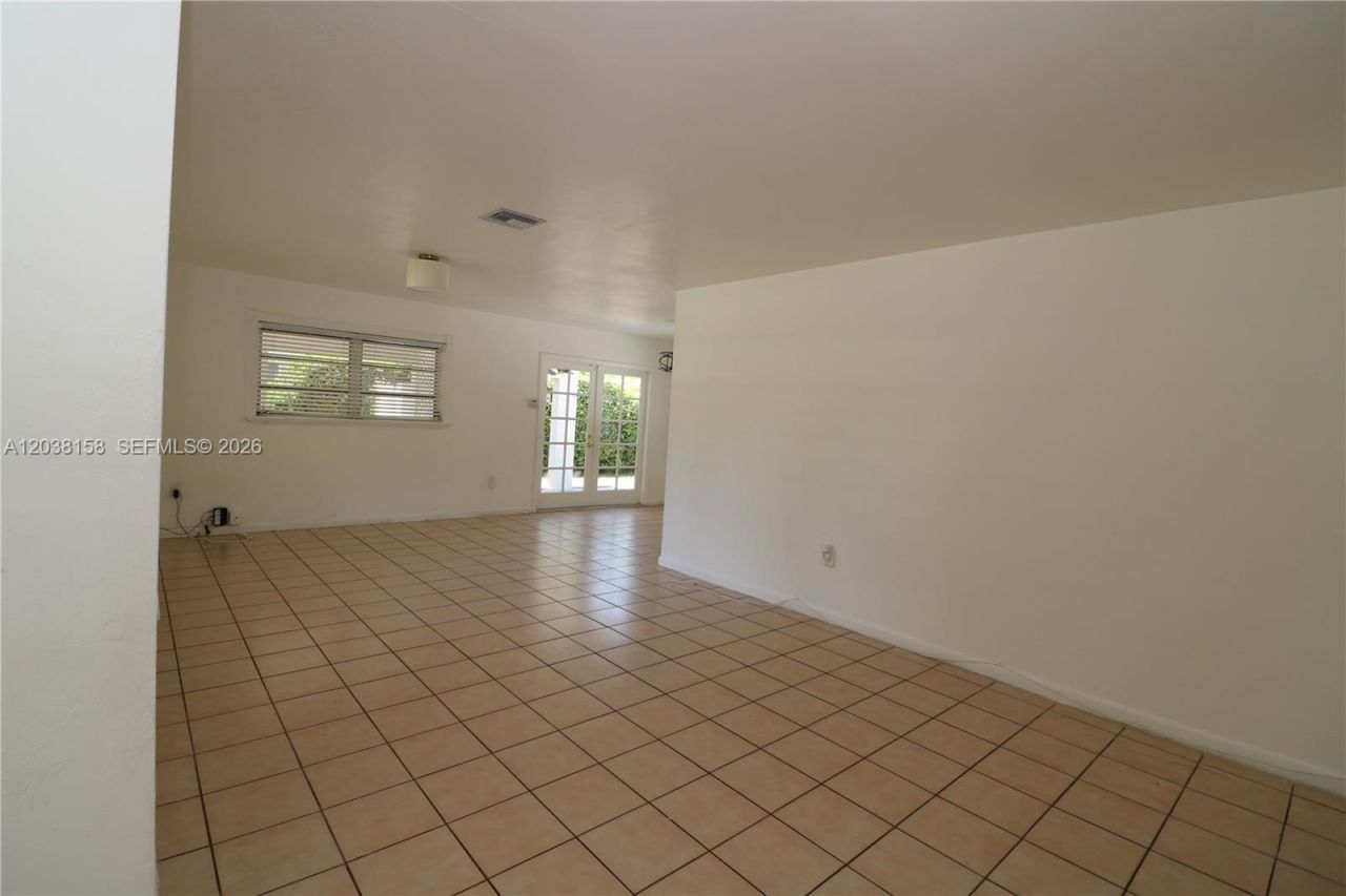 8025 SW 62nd Pl , Miami, FL 33143 Photo