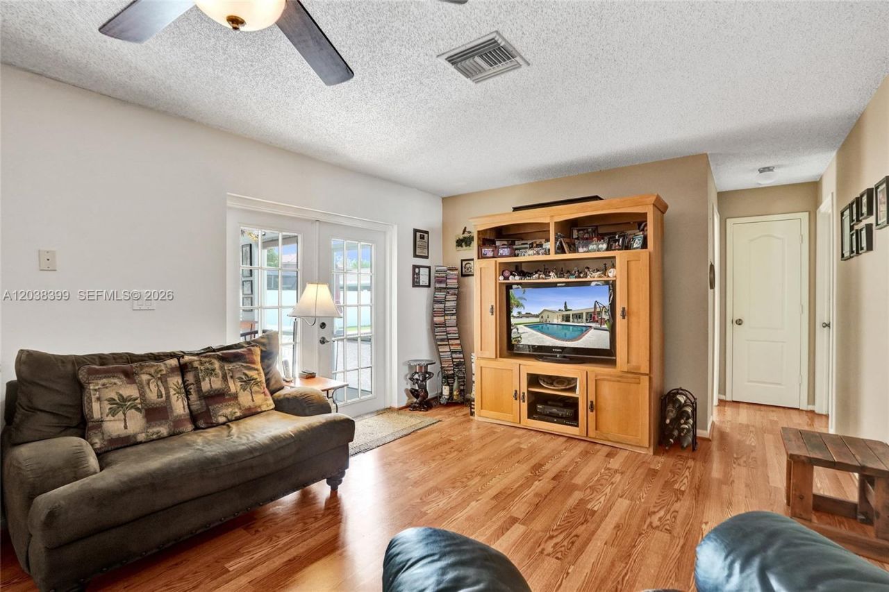 8529 NW 20th Ct , Coral Springs, FL 33071 Photo