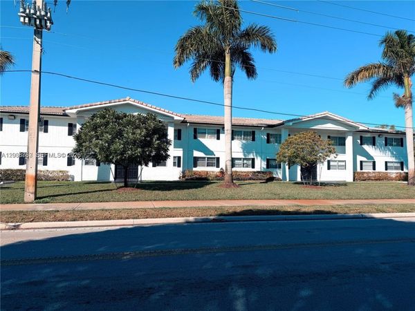 4240 Woodside Dr , Unit 4, Coral Springs, FL 33065
