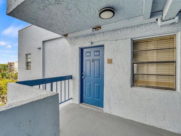 9460 Fontainebleau Blvd , Unit 519, Miami, FL 33172