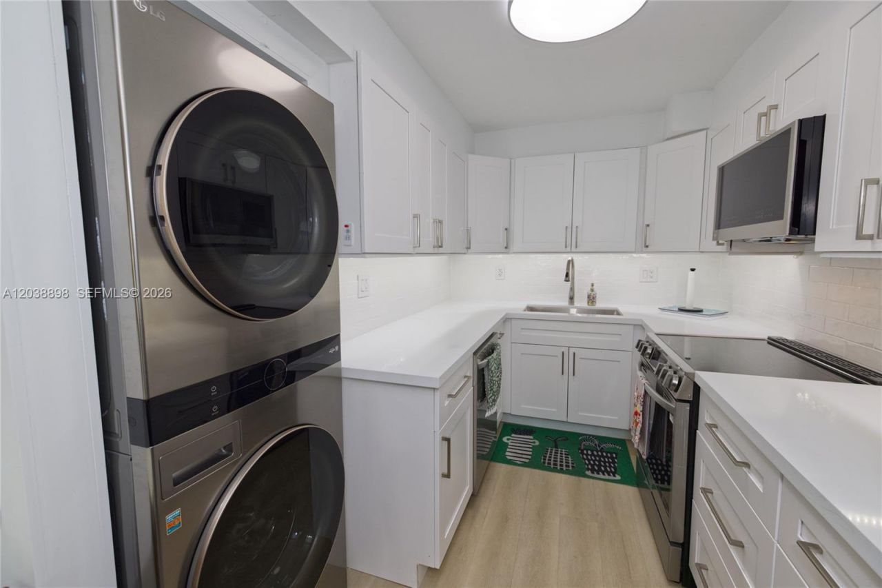5838 SW 74th Ter, Unit 317, South Miami, FL 33143 Photo