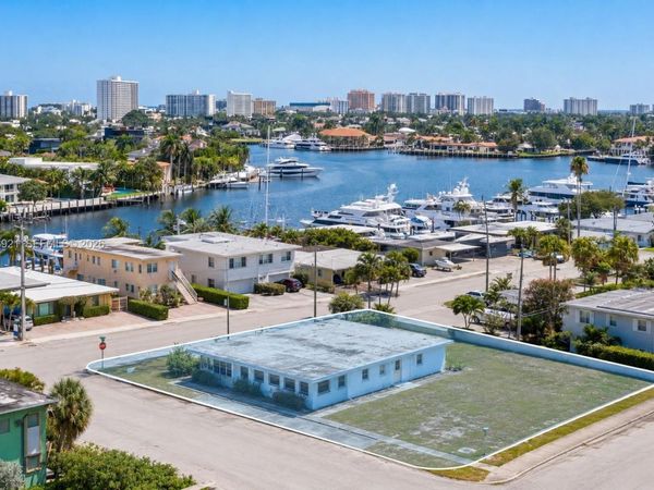 840 NE 19th Way, Fort Lauderdale, FL 33304