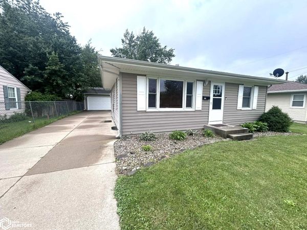 406 Crestview Avenue, Ottumwa, IA 52501