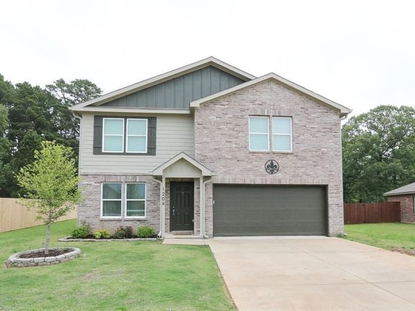 1206 River Oaks Lane, Chandler, TX 75758
