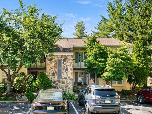 242 VALLEY STREAM LANE , CHESTERBROOK, PA 19087