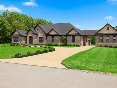 156 Rocky Waters Way, Georgetown, KY 40324