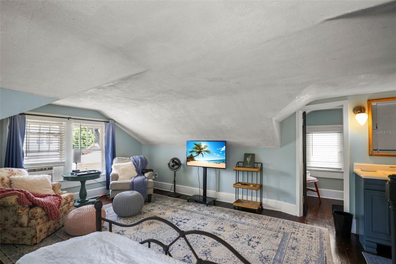 634 6th Street N, Saint Petersburg, FL 33701 Photo