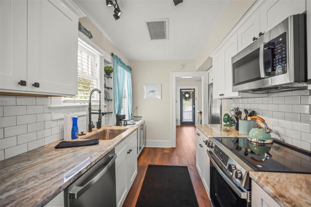 634 6th Street N, Saint Petersburg, FL 33701 Photo
