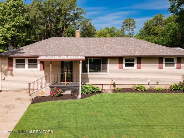 3016 Pleasant Grove Road, Lansing, MI 48910
