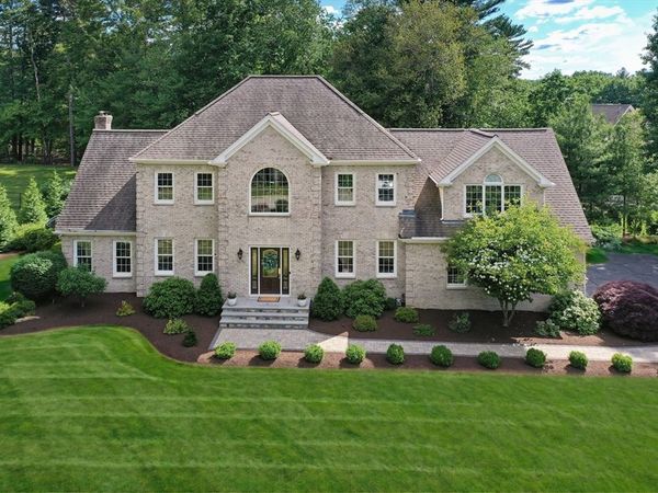 15 Saddle Ridge Rd., Holliston, MA 01746