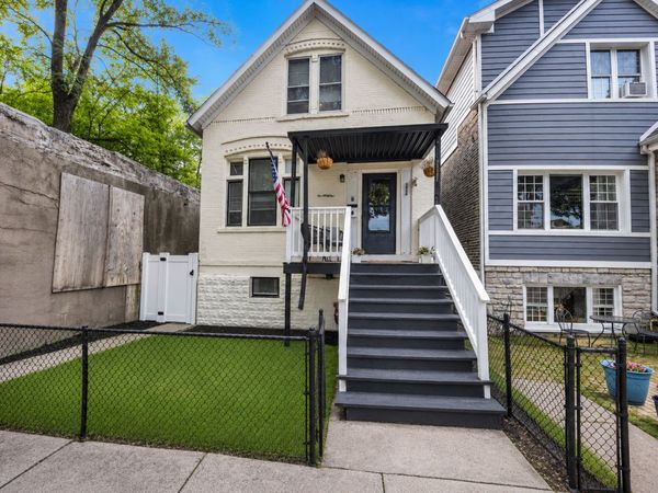 437 W 44th Place , Chicago, IL 60609