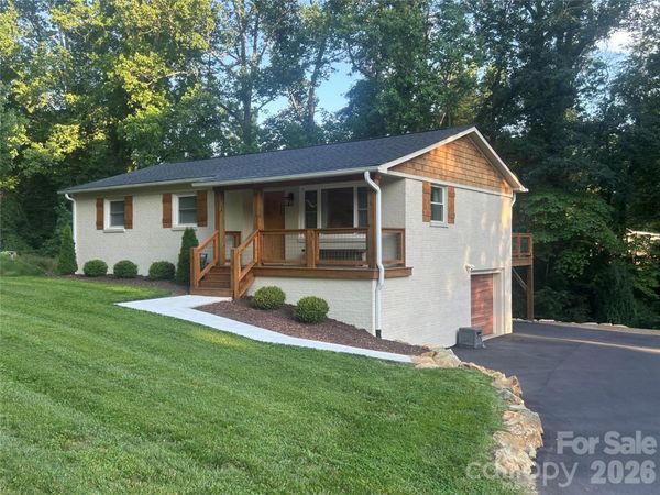 10 Oakwood Drive , Weaverville, NC 28787