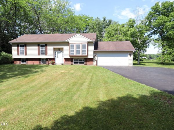 52 Biechman Road, Ravena, NY 12143