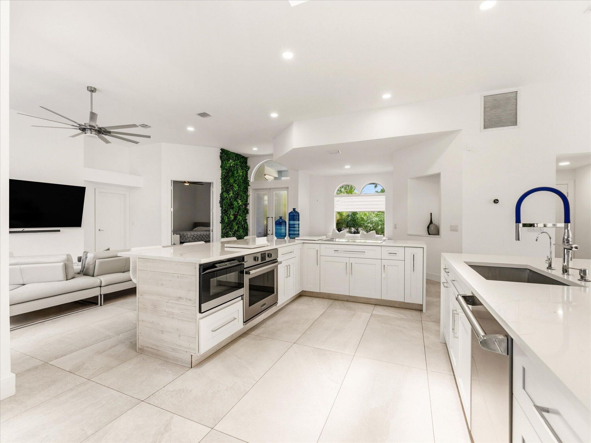 1002 Lake Shore Drive, Delray Beach, FL 33444 Photo