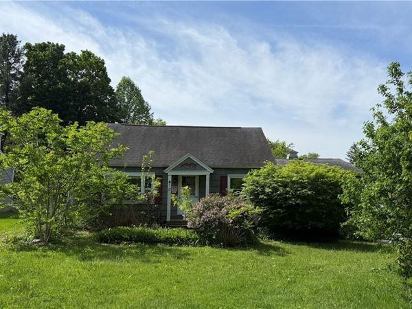 27 Brown Street, Baldwinsville, NY 13027