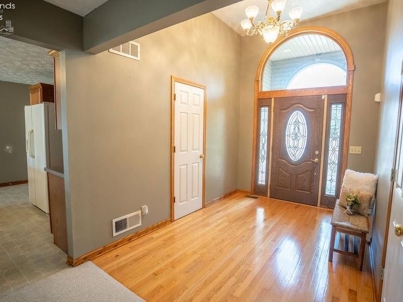 624 Linden Lane, Willard, OH 44890 Photo 6