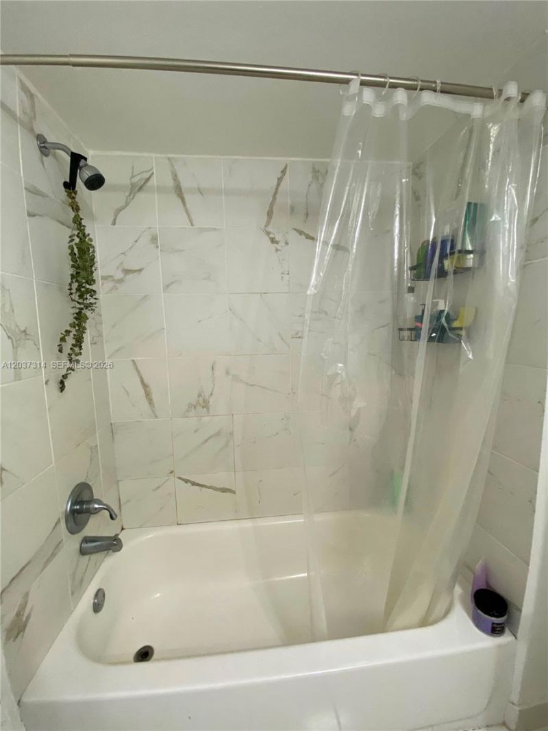 605 S Pine Island Rd , Unit 404A, Plantation, FL 33324 Photo