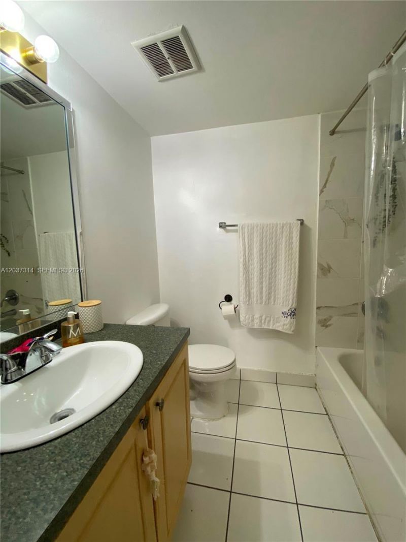 605 S Pine Island Rd , Unit 404A, Plantation, FL 33324 Photo
