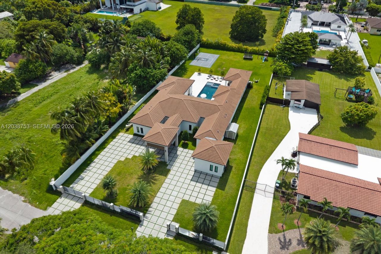 80 NW 129th Ave , Miami, FL 33182 Photo