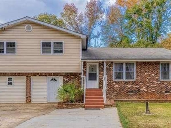 140 Creek Circle , Stockbridge, GA 30281