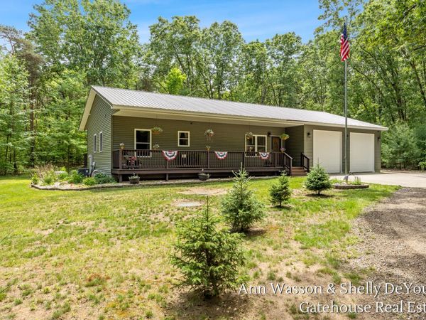 11250 Rooksby Street, Sand Lake, MI 49343