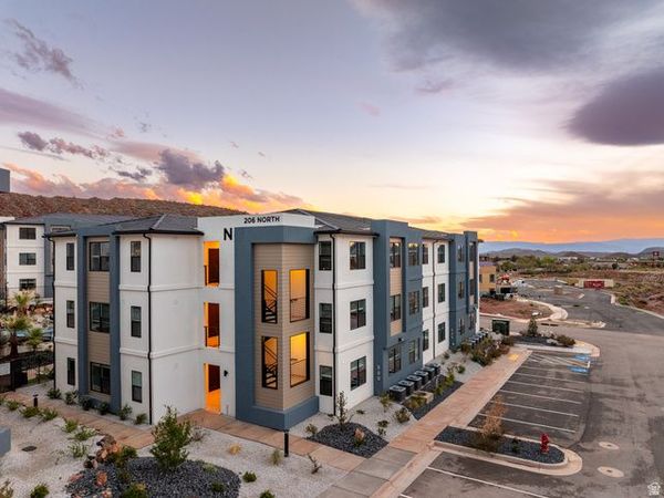 206 N CHAPARRAL DR, Unit N301, Hurricane, UT 84737