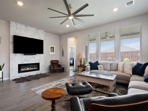 1112 Bluewood BND, Leander, TX 78641