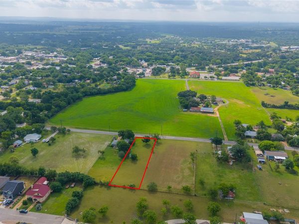 41 MESQUITE ST ST, Blanco, TX 78606