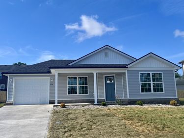 104 Bow Bridge Drive, Berea, KY 40403