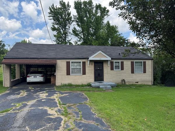 146 Mimosa St , Camden, TN 38320