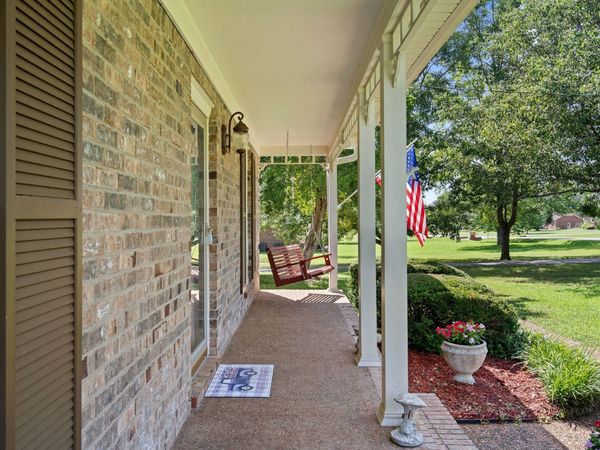 243 Southwinds Dr, Hermitage, TN 37076