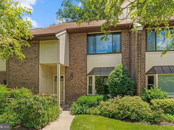 14 ELAN LANE, CHESTERBROOK, PA 19087
